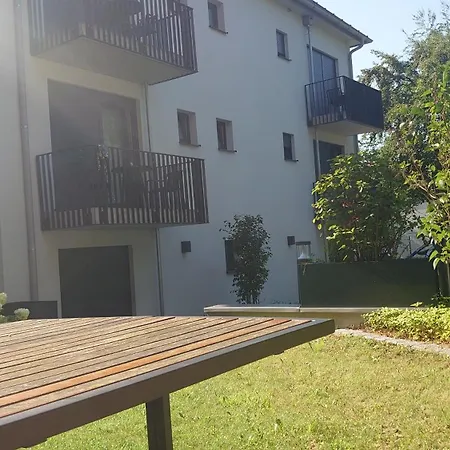 One Bed In Room, With Bathroom Shared With Ownner Panzió 3*