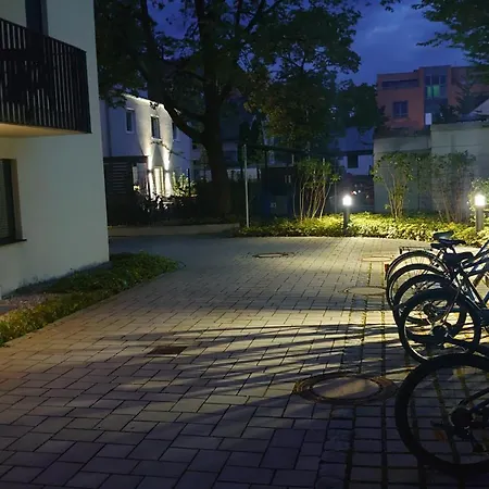 One Bed In Room, With Bathroom Shared With Ownner 3* München