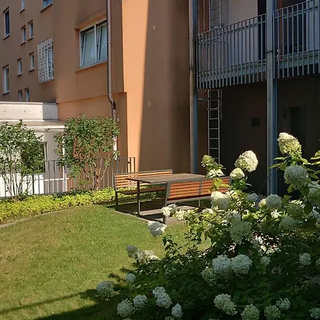 Couette-café One Bed In Room, With Bathroom Shared With Ownner 3*